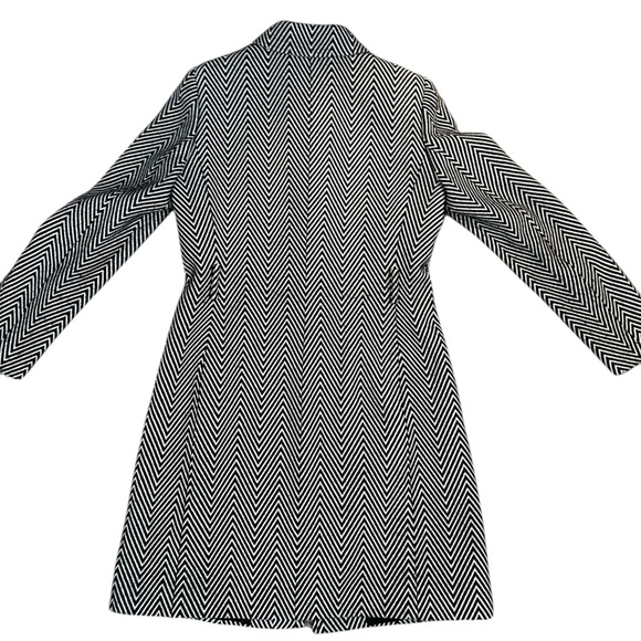 Isabella DeMarco Chevron Coat Black White Mid-Length sz 6 Herringbone Zebra - Picture 2 of 6